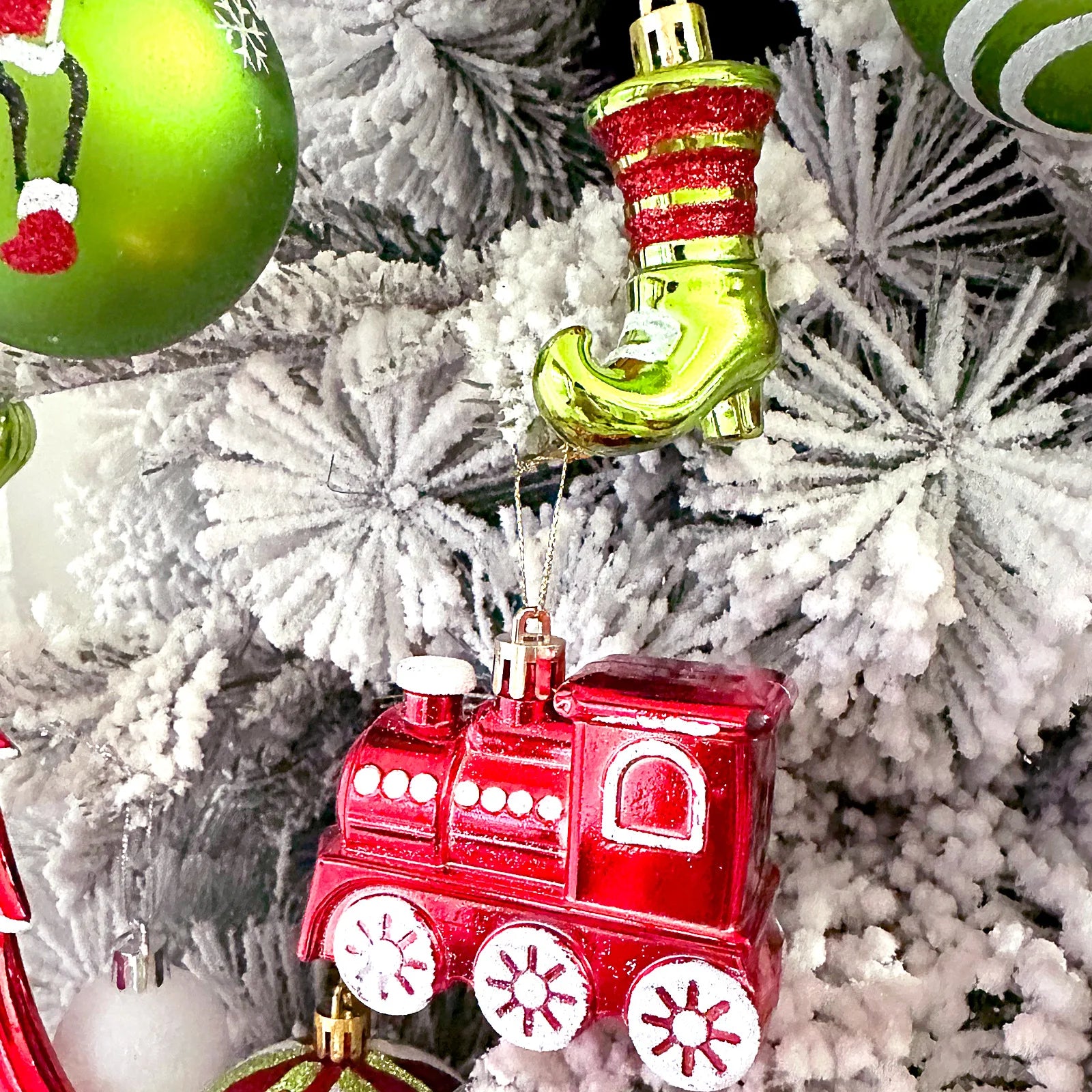 🎄 Grinch Kerstballen Set - 9, 12 of 34 ballen!