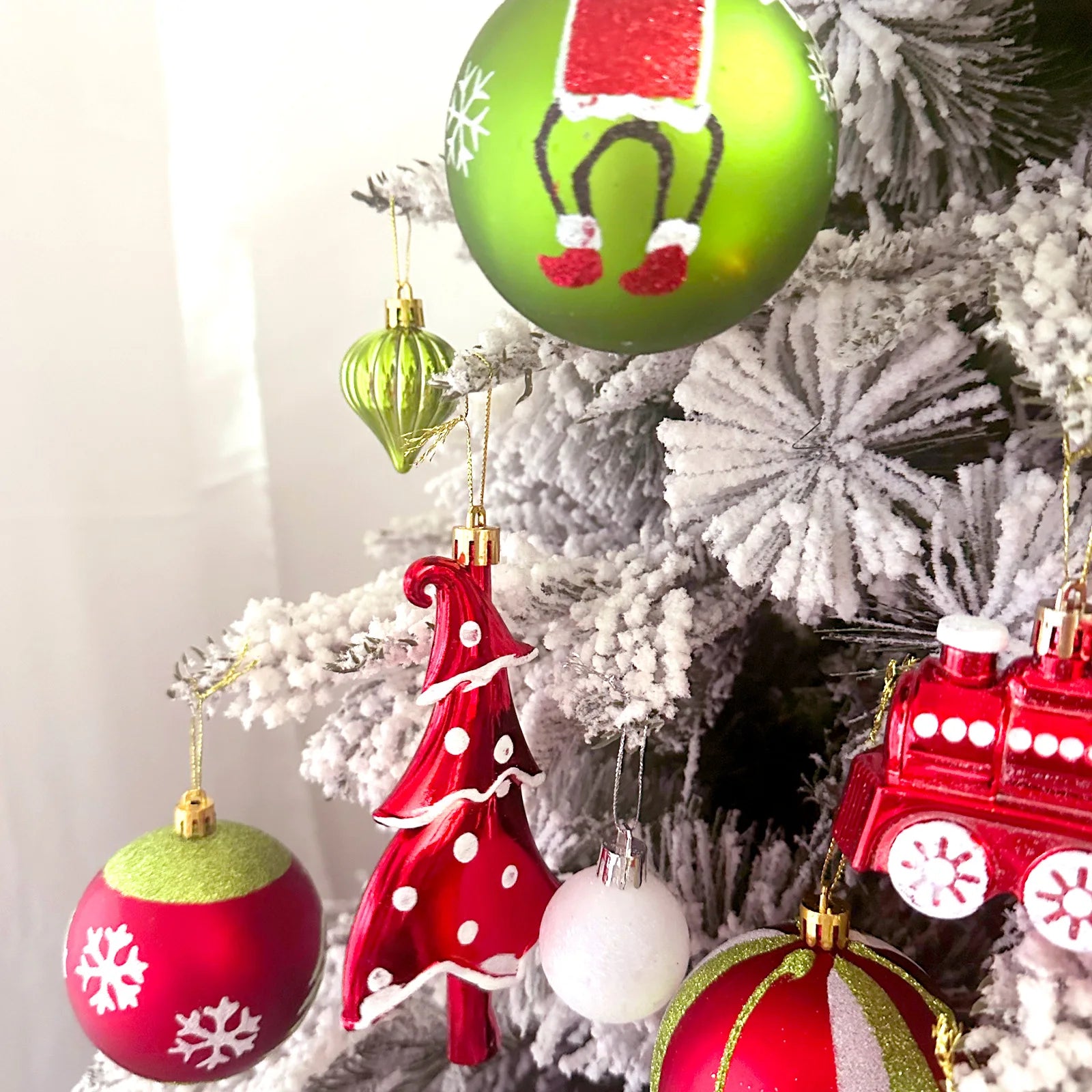 🎄 Grinch Kerstballen Set - 9, 12 of 34 ballen!
